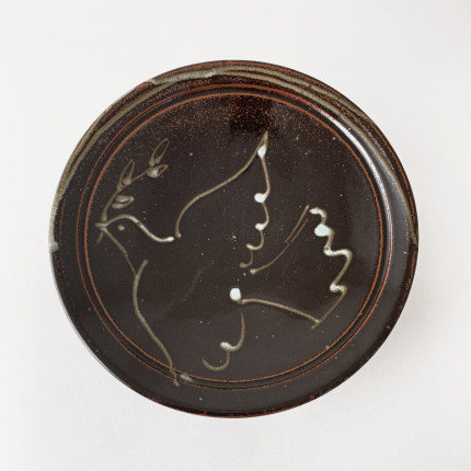 Ceramic plate with a dove by Taizé