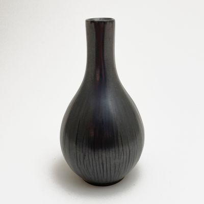 Small vase by Ejvind Nielsen, Denmark_0
