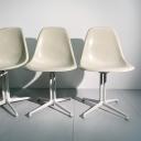 Five vintage fiberglass chairs design Charles Eames with Lafonda bases_8