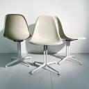 Five vintage fiberglass chairs design Charles Eames with Lafonda bases_4