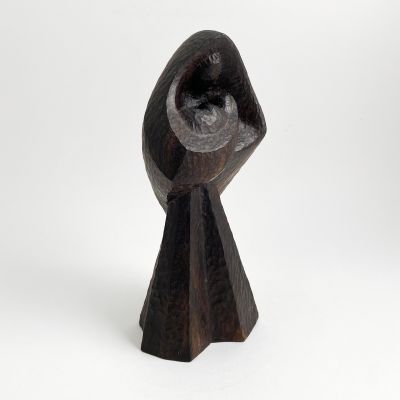 Anthroposophical wooden sculpture of a Madonna_0
